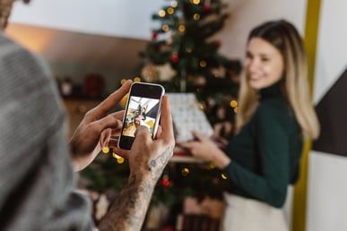 Holiday season social and marketing tips for businesses